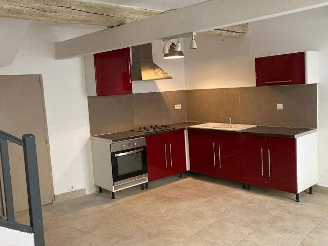 Location maison, 58.53 m² T 2 à Cadenet, 640 €