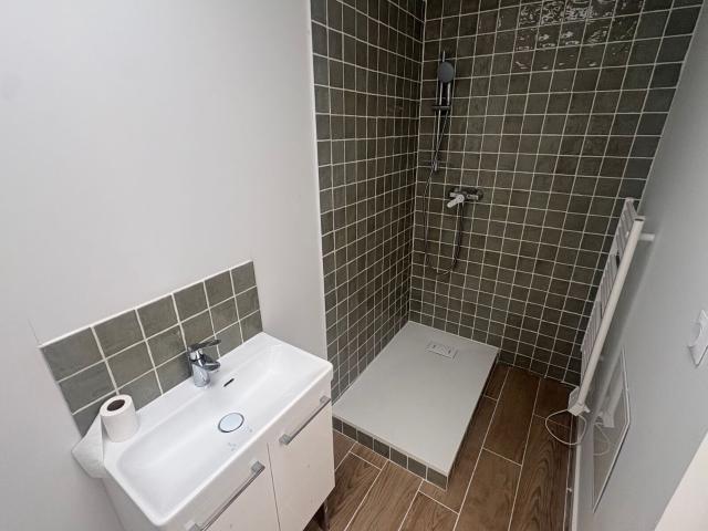 Location maison, 59.64 m² T 2 à Lille, 850 €