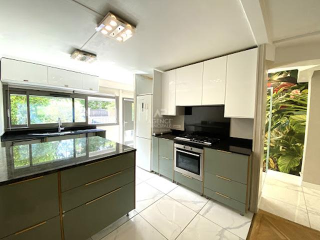 Location Maison 5 pièces 104.78 m2 Versailles