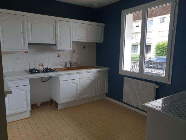 Location Maison 5 pièces 105m² ANGOULEME 16000