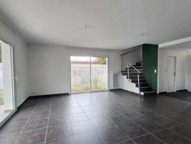 Location Maison 5 pièces 105m² EAUNES 31600