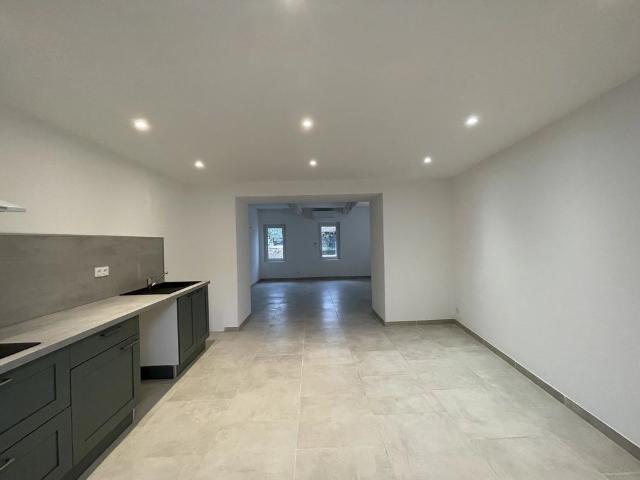 Location Maison 5 pièces 107m² OPPEDE 84580