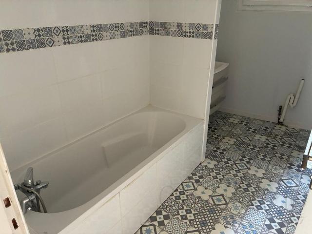Location Maison 5 pièces 108m² ST DREZERY 34160