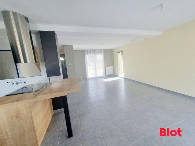 Location Maison 5 pièces 108m² ST MELOIR DES ONDES 35350