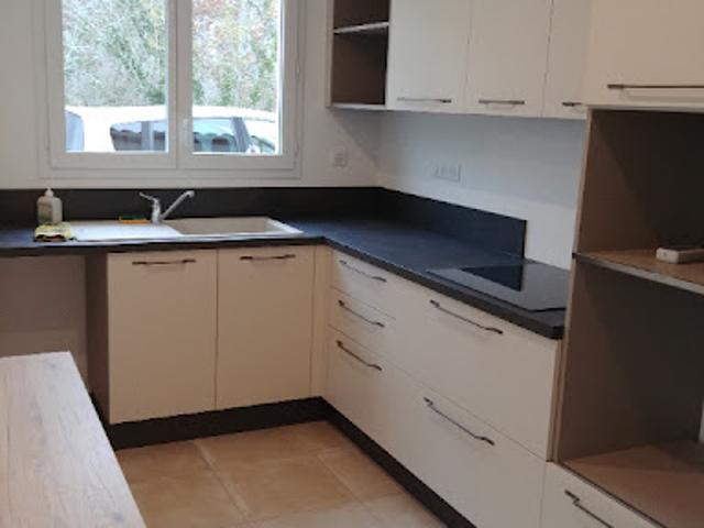 Location Maison 5 pièces 109.83 m2 Varen