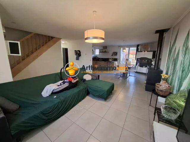Location Maison 5 pièces 102 m2 à Pommeuse