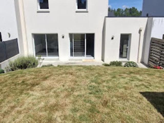 Location Maison 5 pièces 102 m2 Vitre