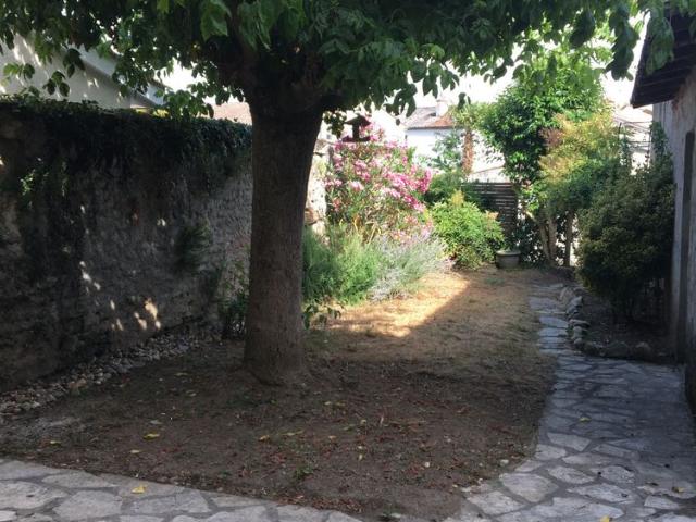 Location Maison 5 pièces 102m² STE BAZEILLE 47180