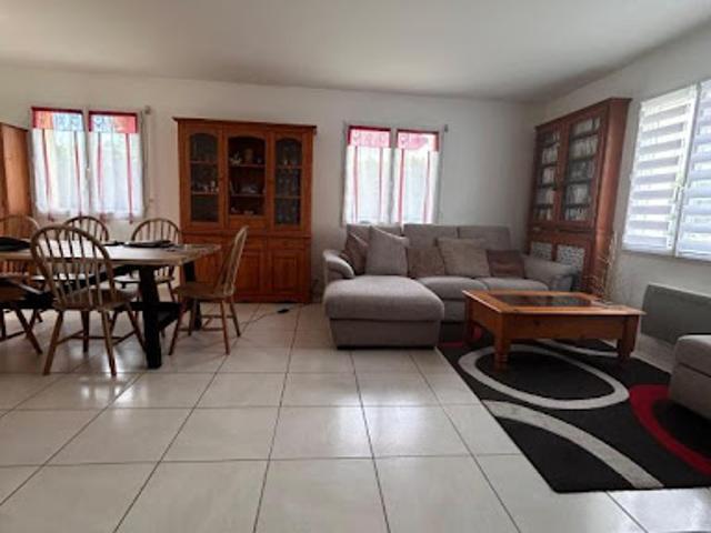 Location Maison 5 pièces 103.66 m2 Saint Molf