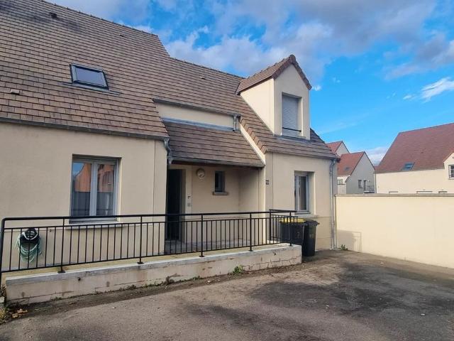 Location Maison 5 pièces 115 m2 à Pont sur Yonne