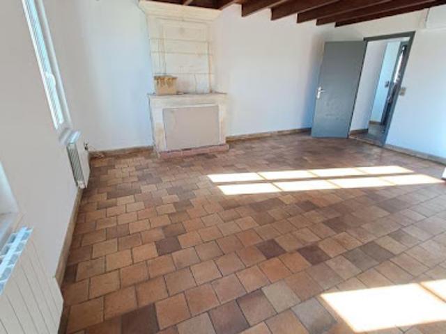Location Maison 5 pièces 118.93 m2 Saint Georges des Coteaux