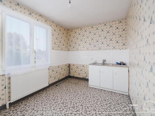 Location Maison 5 pièces 110m² BELLERIVE SUR ALLIER 03700