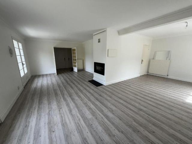 Location Maison 5 pièces 112m² LES PONTS DE CE 49130