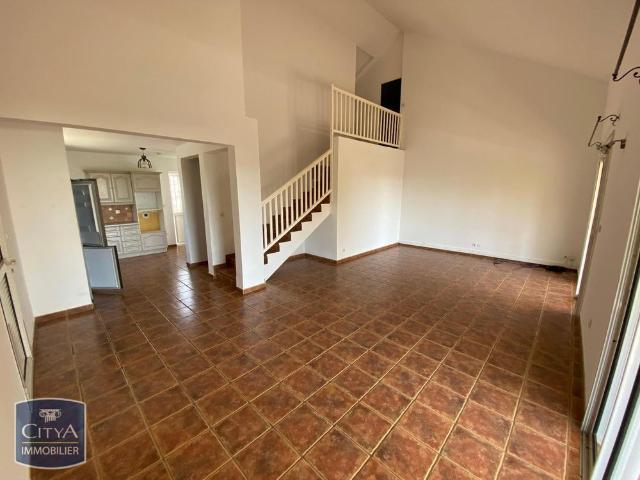 Location Maison 5 pièces 124m² ST GILLES LES BAINS 97434