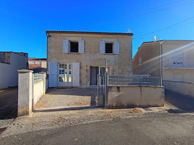 Location Maison 5 pièces 125 m2 Hiersac