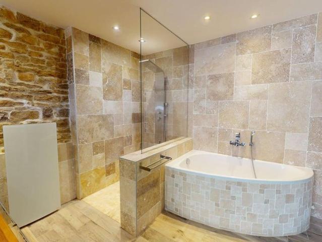 Location Maison 5 pièces 125m² FIXIN 21220