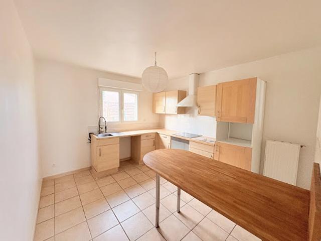 Location Maison 5 pièces 126.24 m2 La Salvetat Saint Gilles