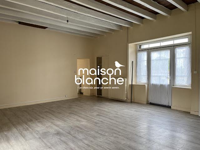 Location Maison 5 pièces 126.34 m2 Lhoumois