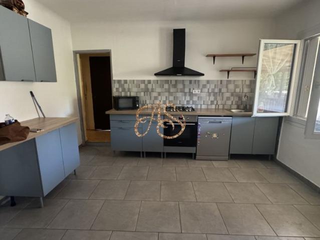 Location Maison 5 pièces 129m² ST GILLES 30800