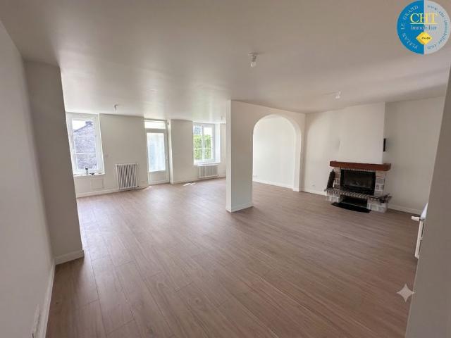 Location Maison 5 pièces 121m² VAL D ANAST 35330