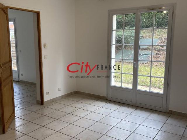 Location Maison 5 pièces 122m² ORGEVAL 78630