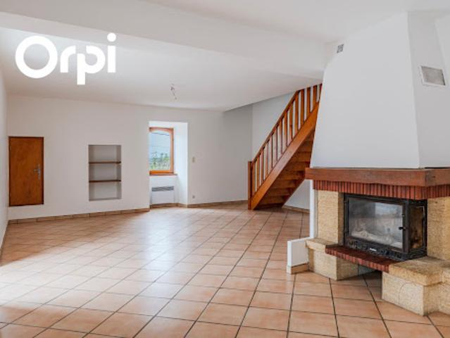 Location Maison 5 pièces 134 m2 Lussas