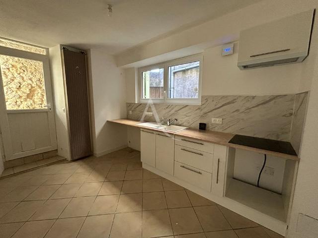 Location maison 5 pièces, 136.00m², Saint Genis de Saintonge