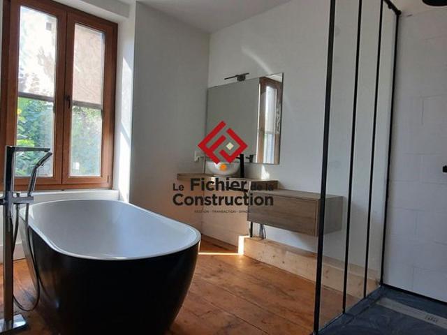 Location Maison 5 pièces 136m² ST ISMIER 38330
