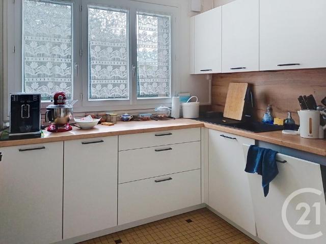 Location Maison 5 pièces 139m² GANNAT 03800
