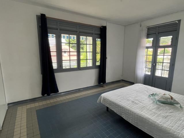 Location Maison 5 pièces 139m² ST CLAUDE 97120
