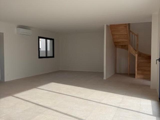 Location Maison 5 pièces 130 m2 Montady