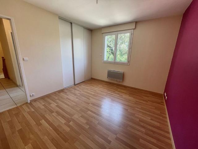 Location maison 5 pièces, 130.00m², L'Isle Jourdain