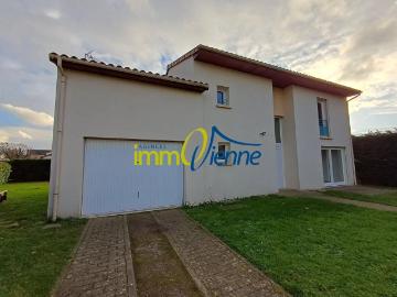 Location Maison 5 pièces 133 m2 à Mazerolles