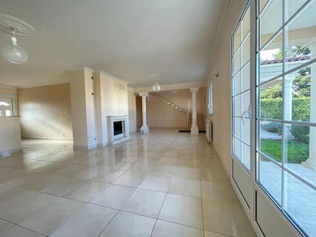 Location Maison 5 pièces 145 m2 Bellerive sur Allier