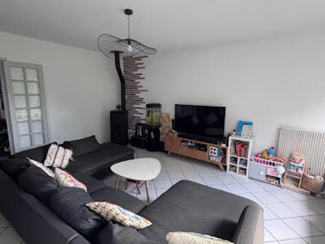 Location Maison 5 pièces 146.89 m2 Lescar