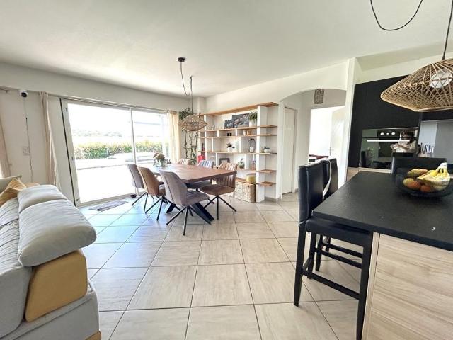 Location Maison 5 pièces 149m² GUICHE 64520
