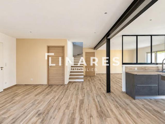 Location Maison 5 pièces 140.46 m2 Gemenos