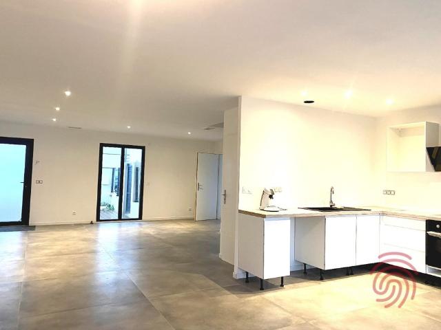 Location Maison 5 pièces 140m² BASSAN 34290