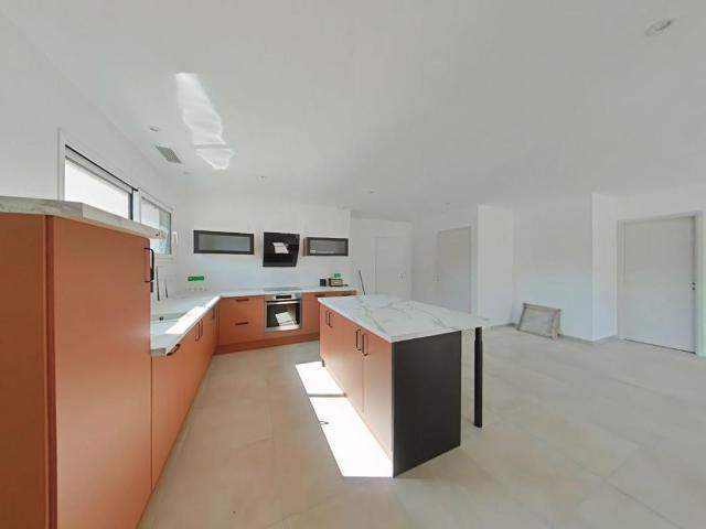 Location Maison 5 pièces 140m² EYMEUX 26730