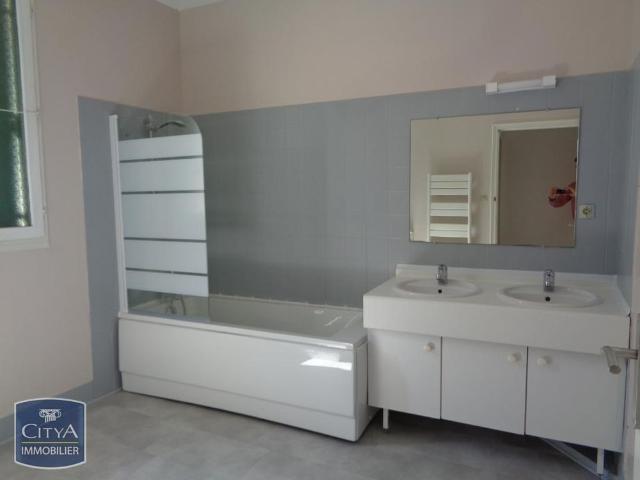 Location Maison 5 pièces 142m² ST NAZAIRE 44600