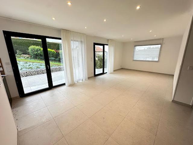 Location Maison 5 pièces 143 m2 Saint Cergues
