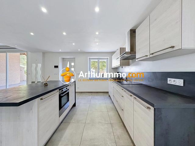 Location Maison 5 pièces 156 m2 à Bourgoin Jallieu