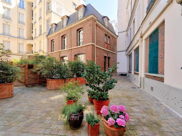 Location Maison 5 pièces 159.39 m2 Paris 7ème