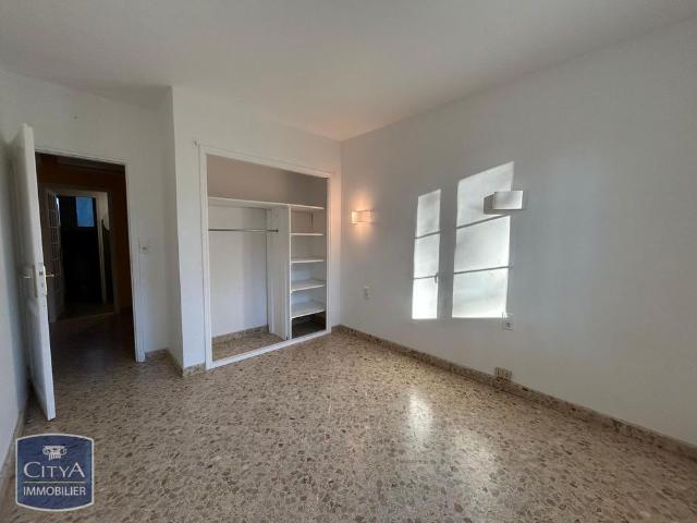 Location Maison 5 pièces 165m² VILLENEUVE LES AVIGNON 30400