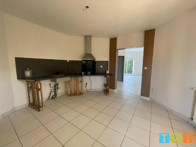 Location Maison 5 pièces 165m² LANDORTHE 31800