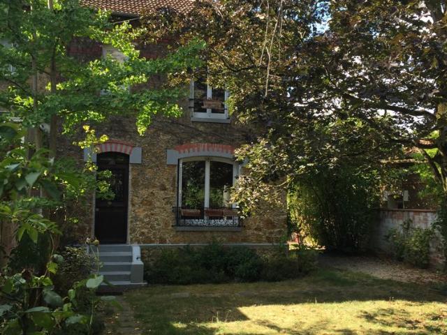 Location Maison 5 pièces 169m² ST MAUR DES FOSSES 94100
