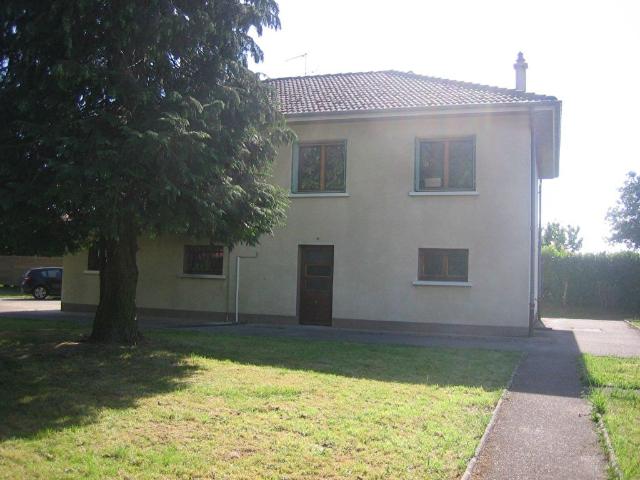 location maison 5 pièces, 161.48m², polliat