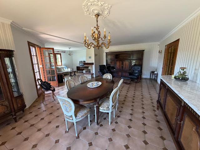 Location Maison 5 pièces 161.82 m2 Saint Désirat