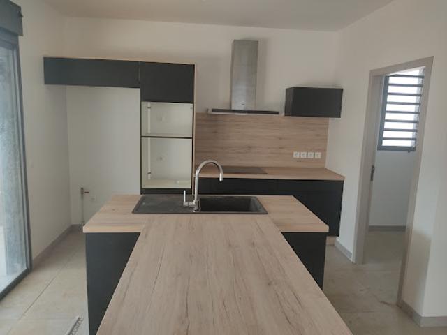 Location Maison 5 pièces 170 m2 Rue