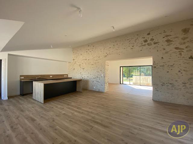 Location Maison 5 pièces 182.05 m2 Corcoué sur Logne